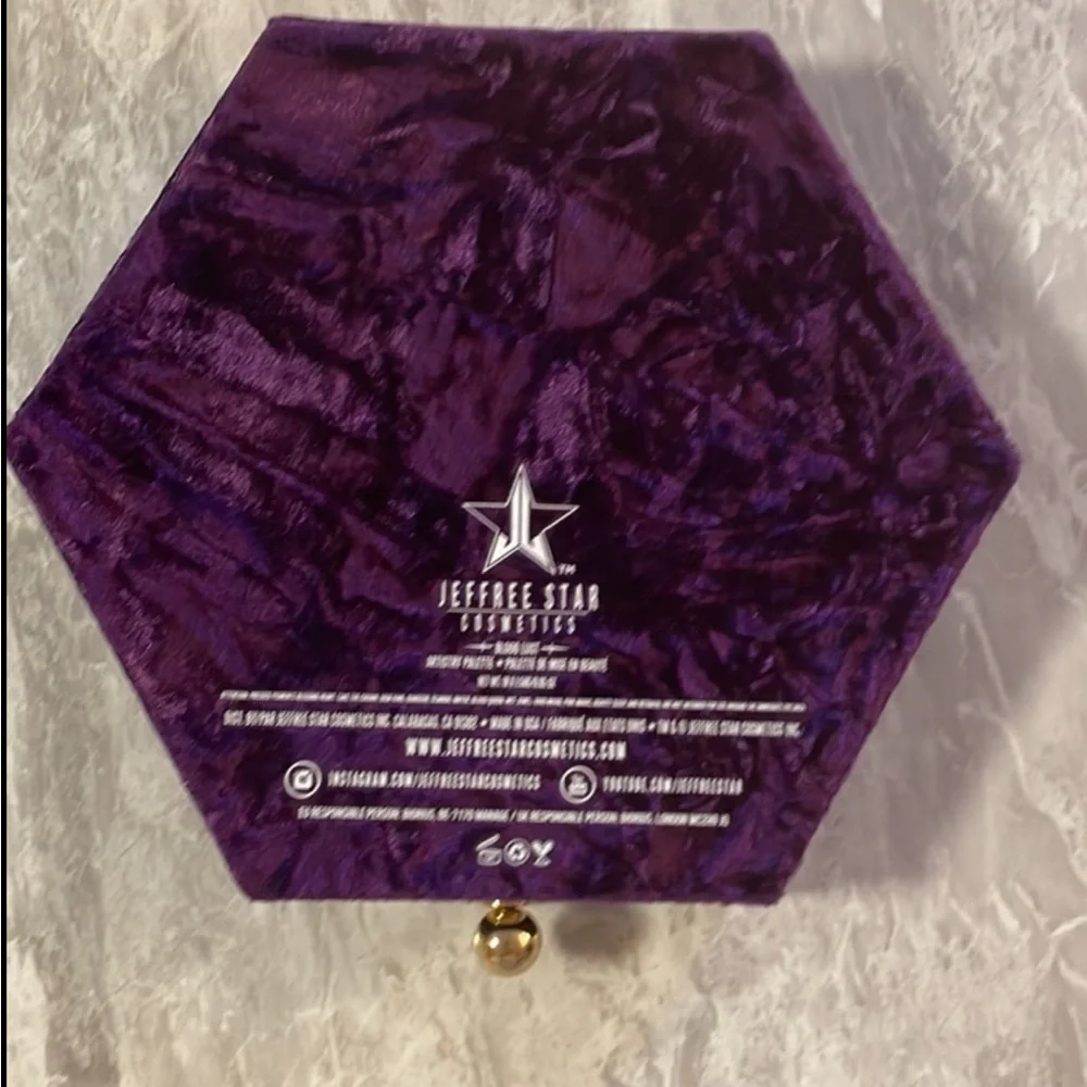 New Jeffree Star Blood Lust‎ Eyeshadow Palette